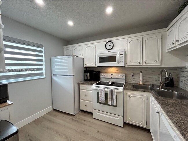 Building Photo - 1501 S Ocean Blvd