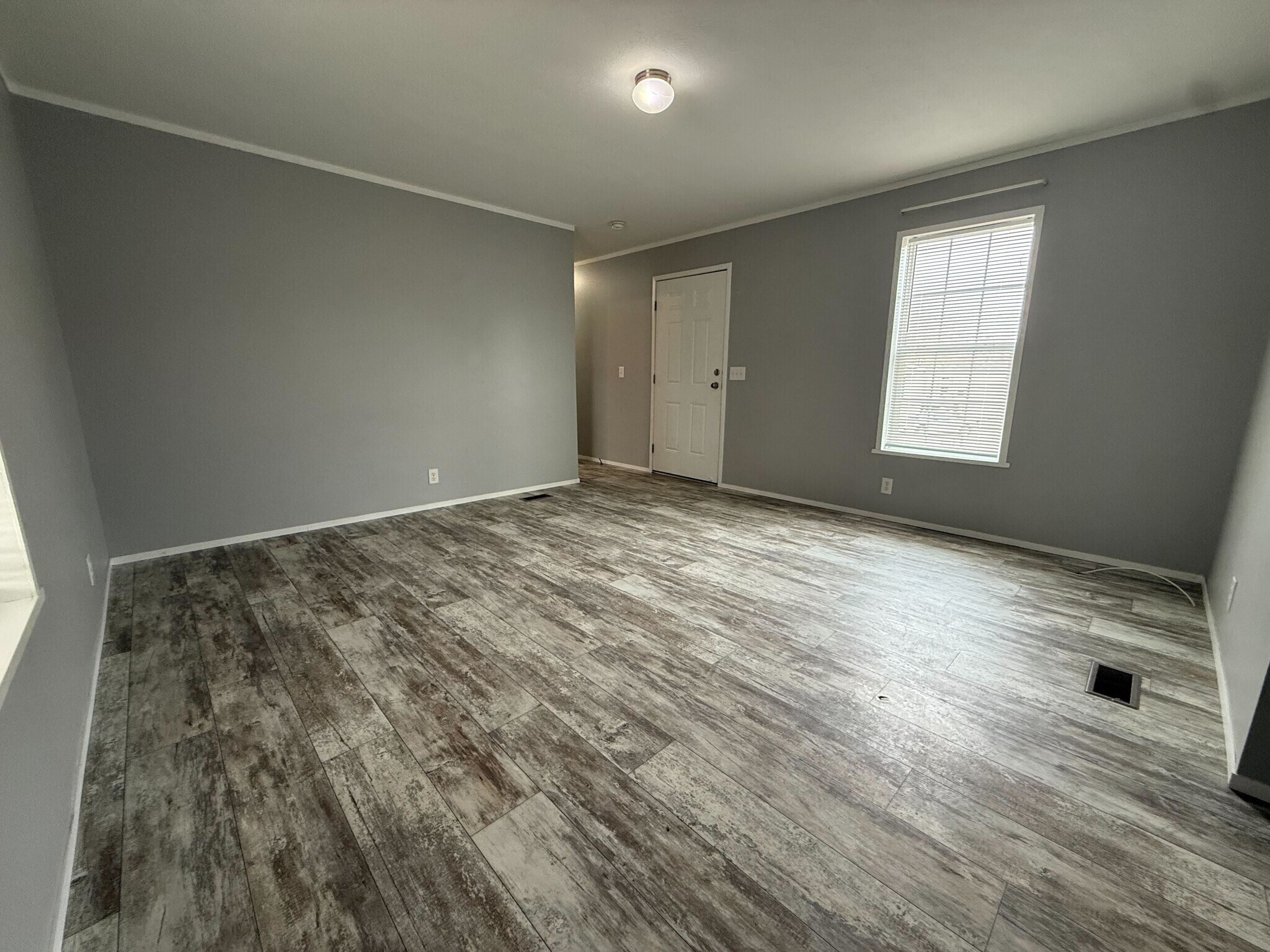 Building Photo - 11827 Cascade Cir