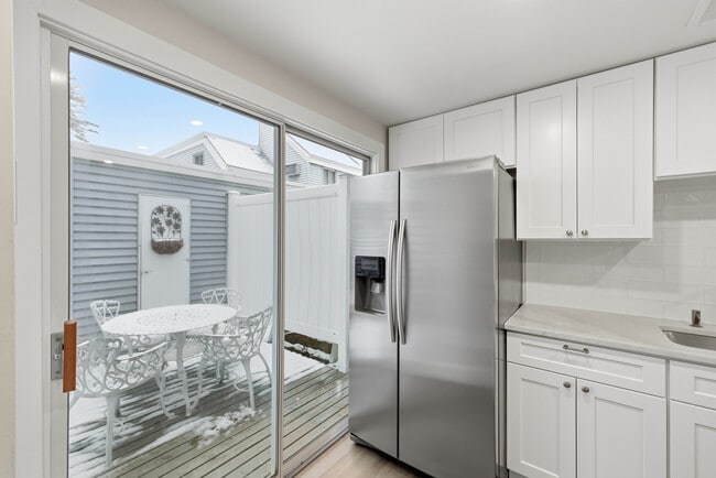 Building Photo - 60 Cinnamon Spring