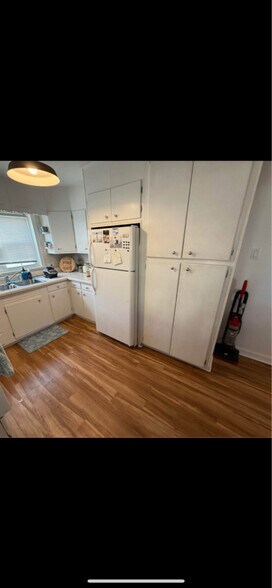 Building Photo - 1023 Gladden St