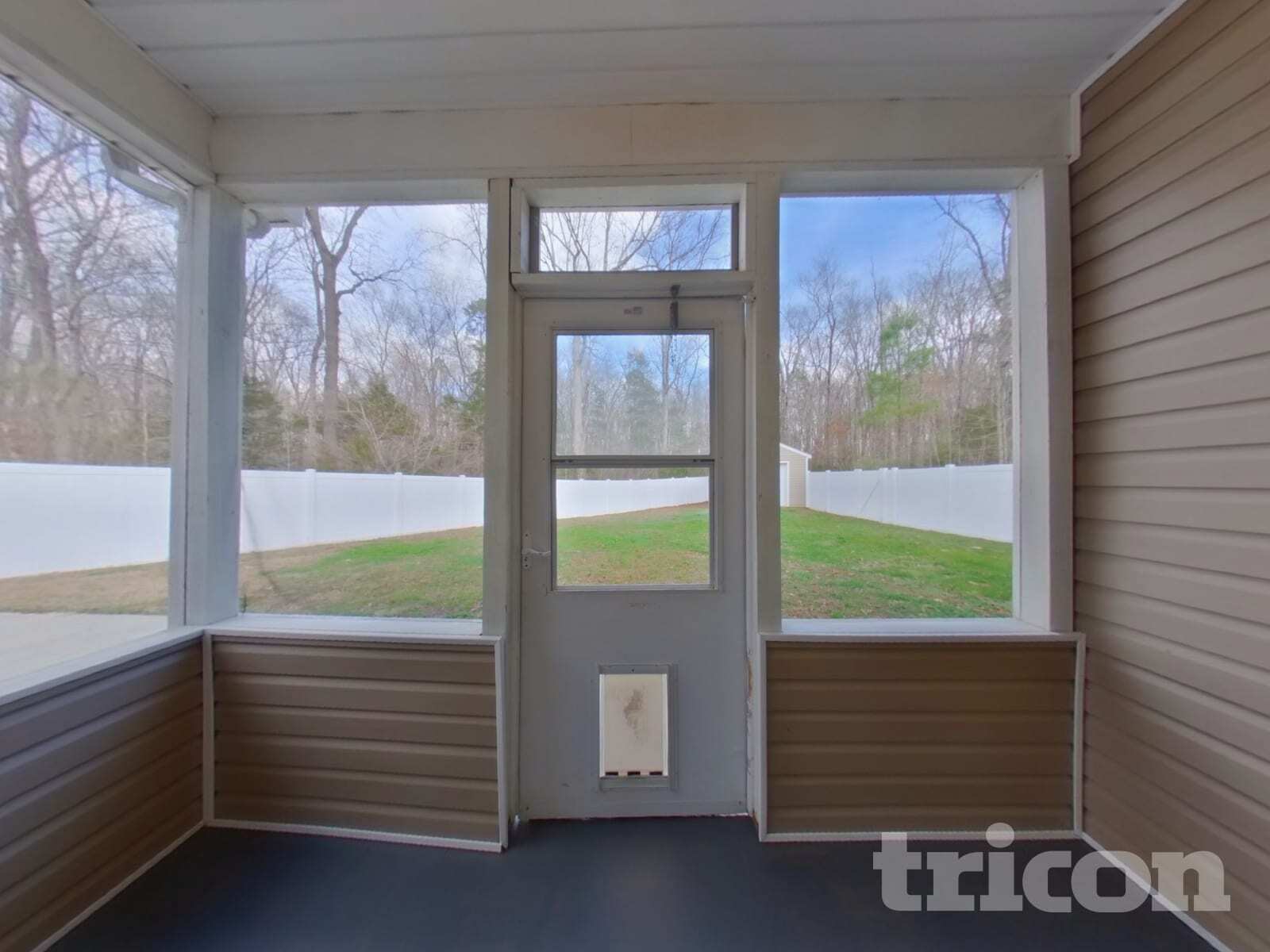 Building Photo - 2304 Larkspur Ln