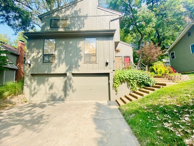 Building Photo - {13042} Contemporary in Lenexa + Fenced Ya...
