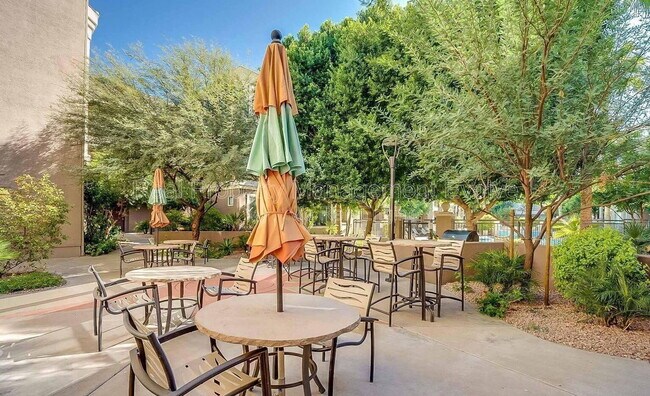 Building Photo - 425 W Rio Salado Pkwy