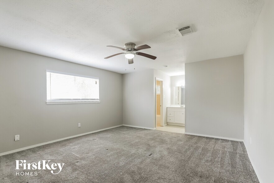 Building Photo - 3607 Dawnwood Dr