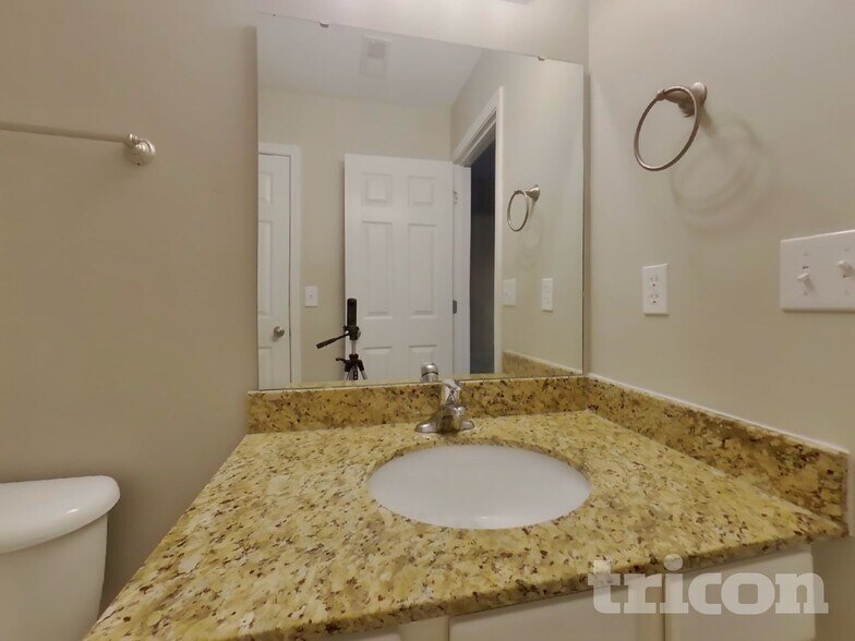 Building Photo - 1063 Palamino Ln