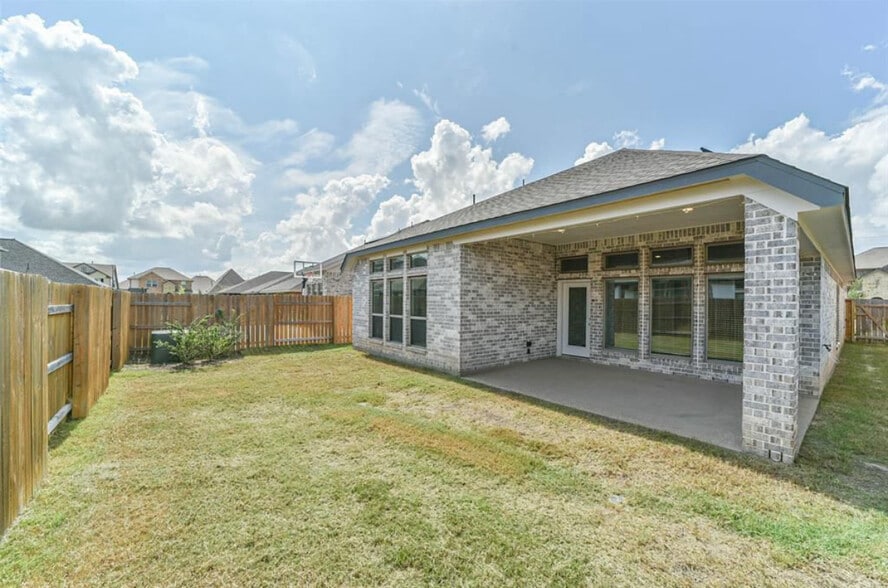 Building Photo - 23918 Cedar Glade Ln
