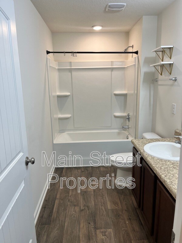Building Photo - 5862 Blackhorse Cir