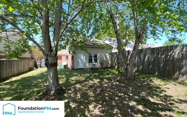 Building Photo - 3892 Oak Branch Cir W
