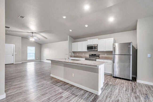 Building Photo - 1306 E 94th St