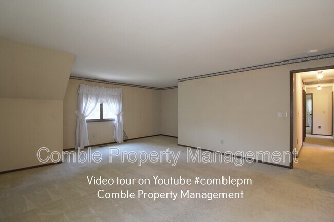 Building Photo - 2534 Medina Cir