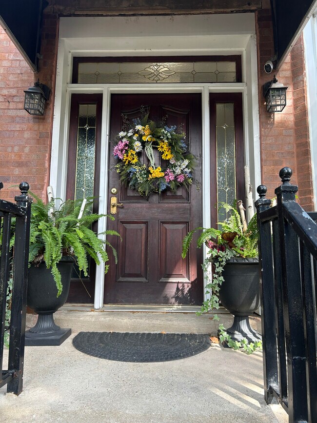 Building Photo - 2550 W Iowa St