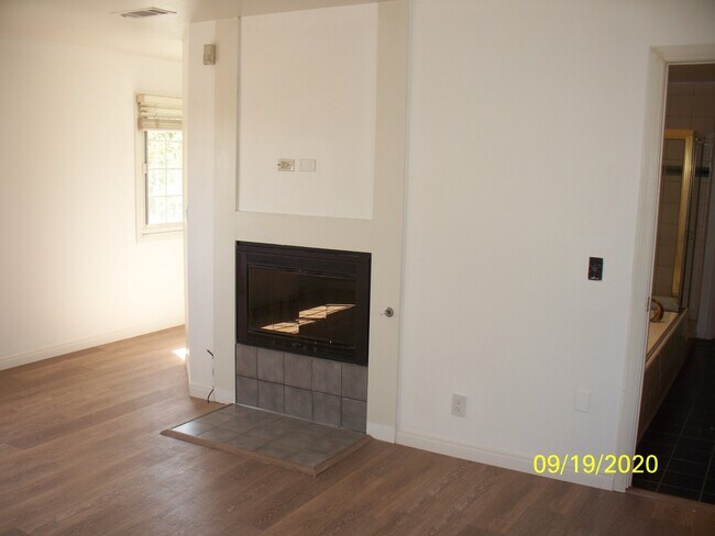 Building Photo - 7339 W 91st St