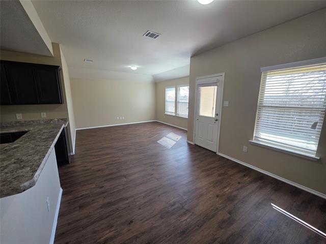 Building Photo - 237 Thoroughbred St