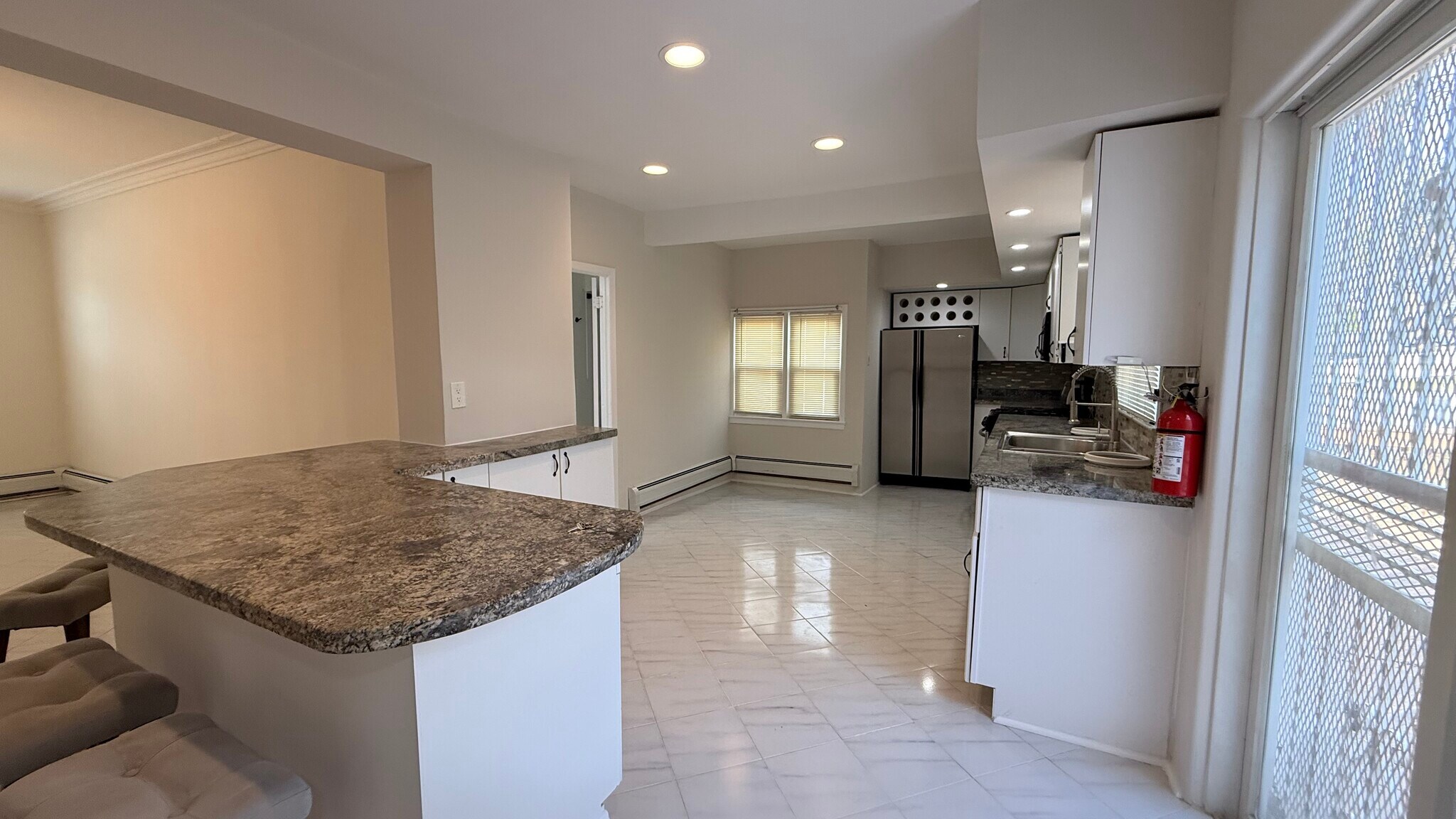 Building Photo - 238 Claremont Ave