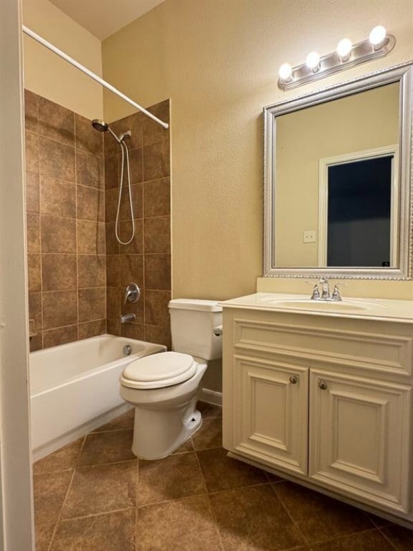 Building Photo - 27926 Barberry Banks Ln