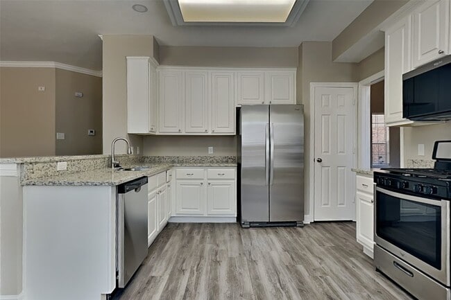 Building Photo - 20607 Golden Hawthorn Ct
