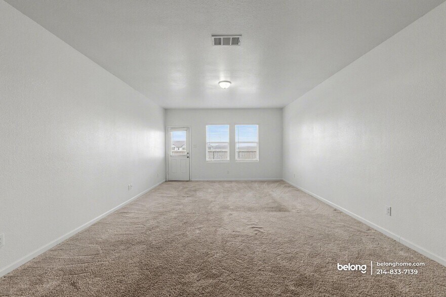 Building Photo - 1806 Chapel Hl Rd