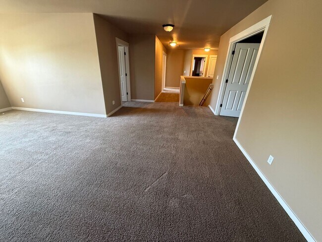 Building Photo - 2948 NE Conners Ave
