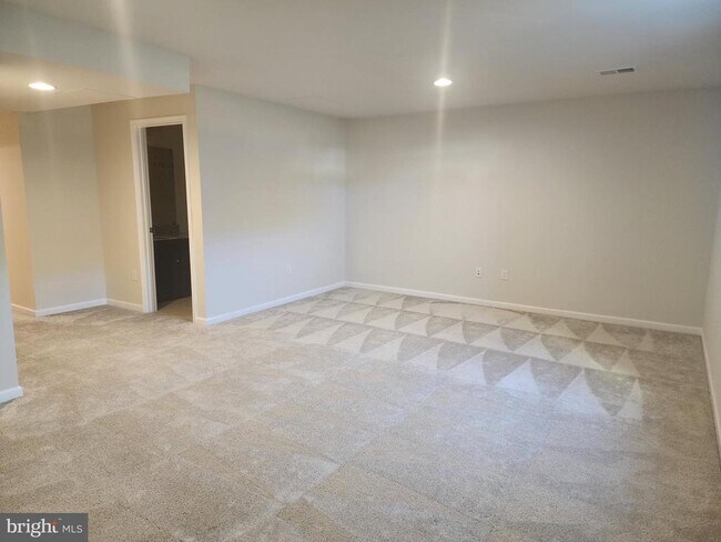 Building Photo - 439 Goodwick Dr