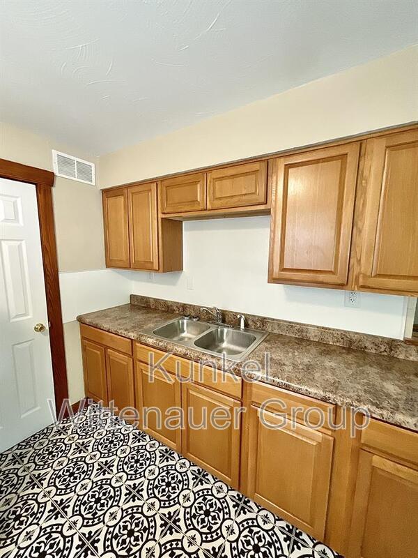 Building Photo - 546 N 40th St