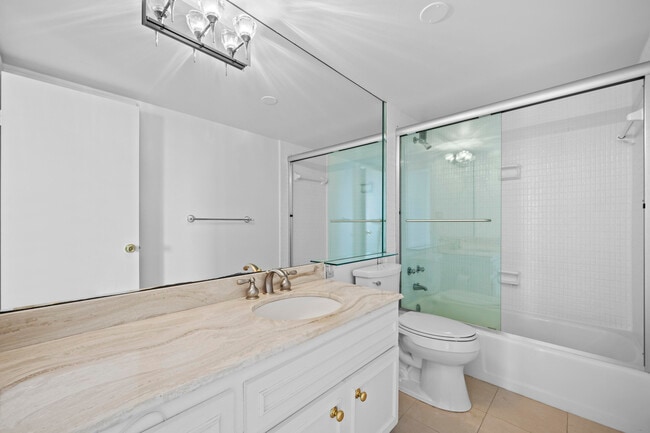 Building Photo - 2600 N Flagler Dr