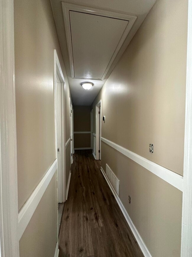 Building Photo - 1909 Pisgah Rd