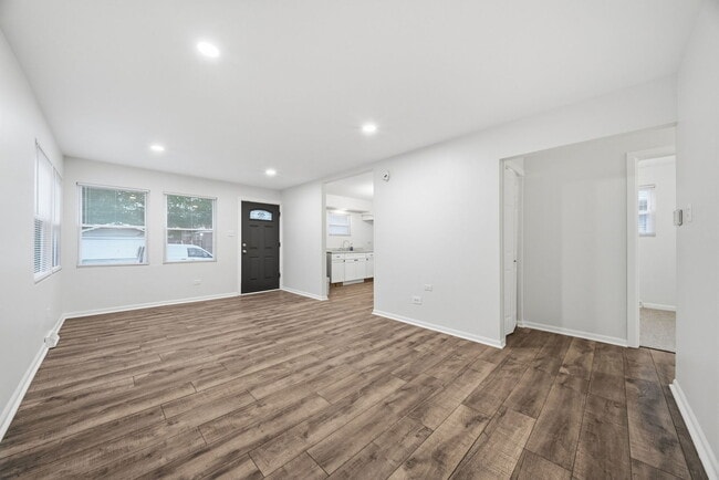 Building Photo - 3025 140th St