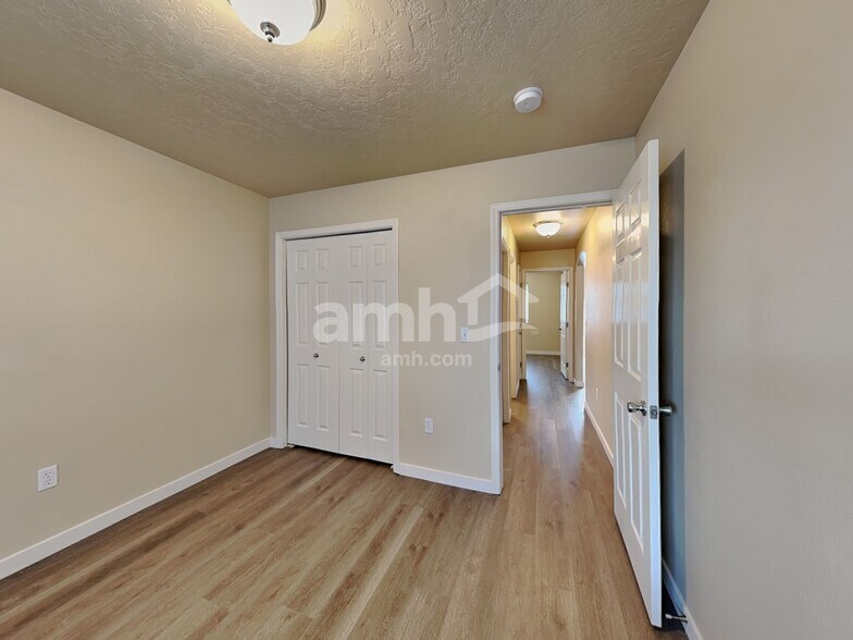 Building Photo - 4157 W Dover Dr