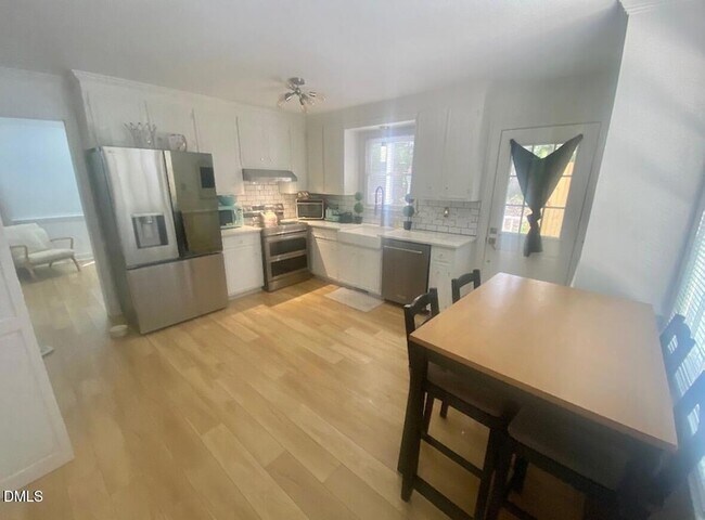 Building Photo - 7709 Highlandview Cir