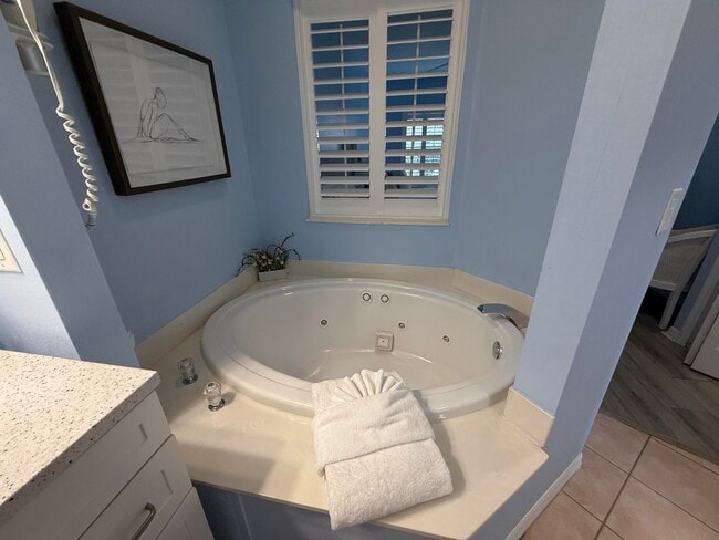 Building Photo - 10067 Perfect Dr