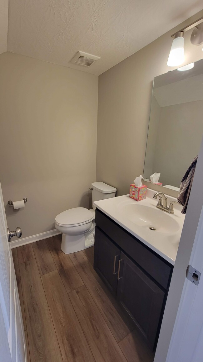 Half Bath - 3397 Sunbeam Pl