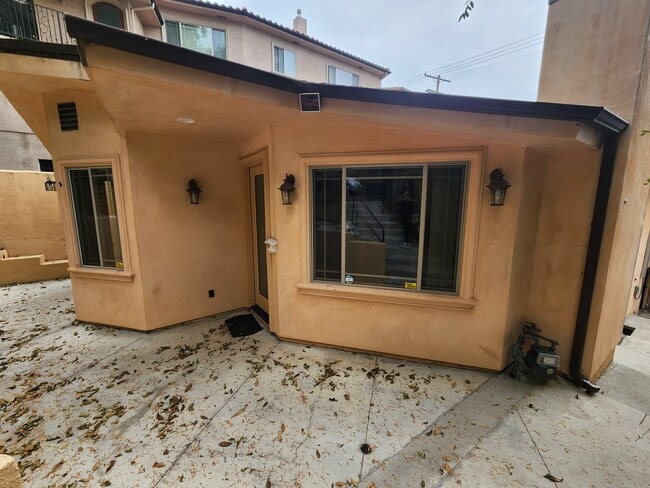 Building Photo - 11131 Sunshine Ter