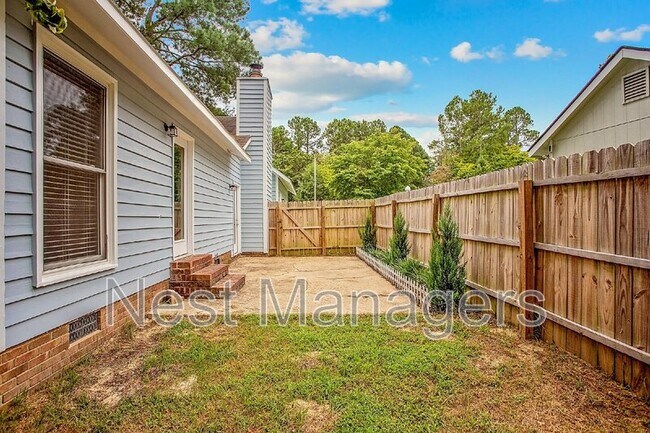 Building Photo - 4616 Pine Needle Ct