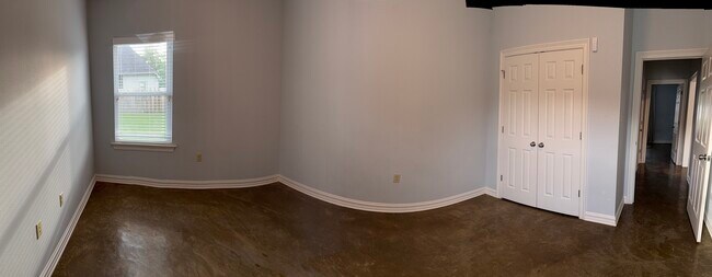 Building Photo - 17281 Paddock Cir