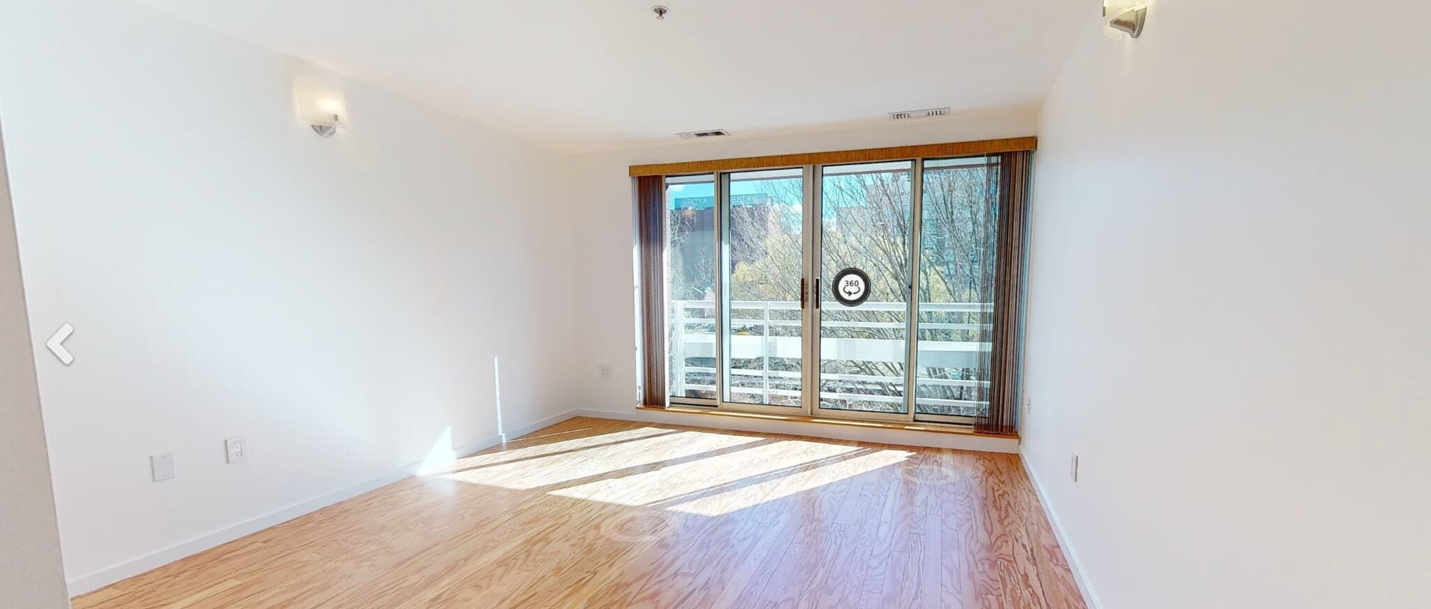 Building Photo - 6 Canal Park