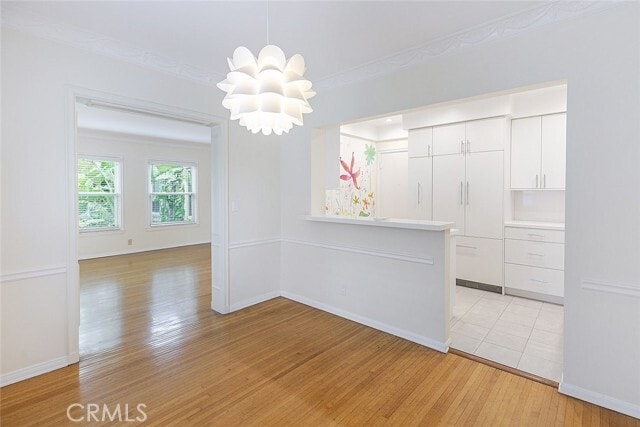 Building Photo - 5966 San Vicente Blvd