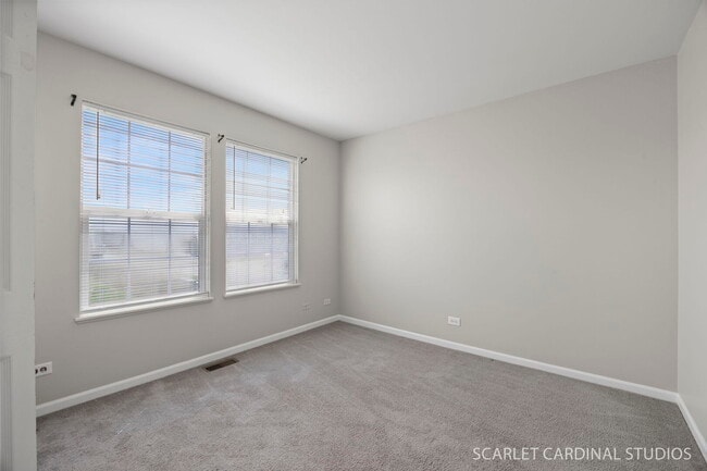 Building Photo - 413 Blue Ridge Dr