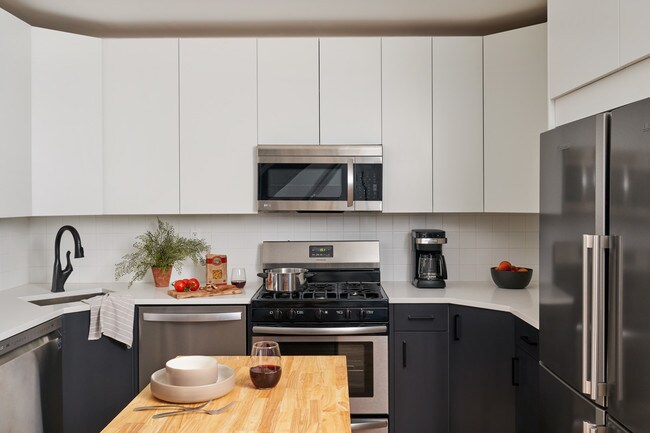 Building Photo - Common Dean (Furnished Rooms)