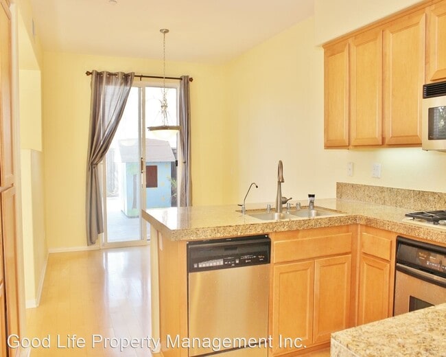 Building Photo - 3 br, 2.5 bath House - 16924 Abundante St