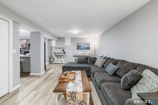 Building Photo - 103 Martin Rd