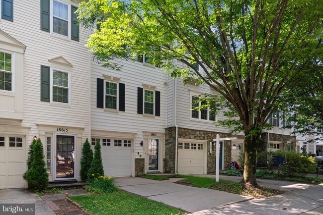 Building Photo - 18613 Village Fountain Dr