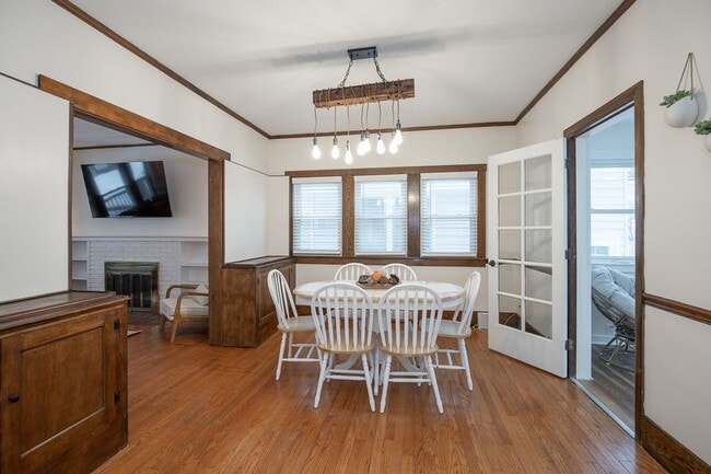 Building Photo - 3 BED 1 BATH SINGLE FAMILY HOME IN BEAUTIFUL LAKEWOOD!