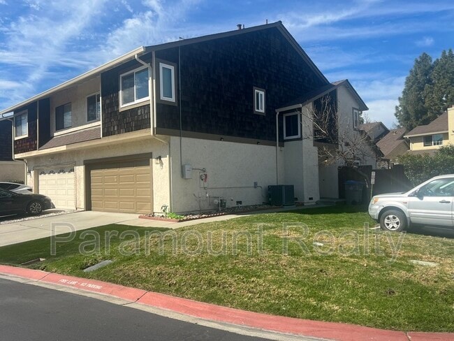 Building Photo - 1655 Fern Pine Ct