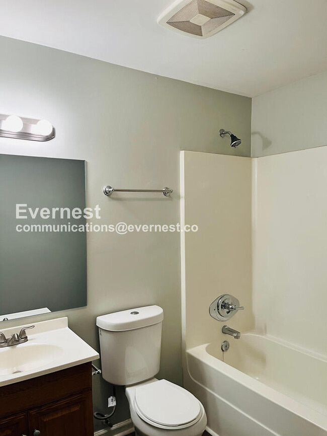 Building Photo - 3157 Lauren Evelyn Way