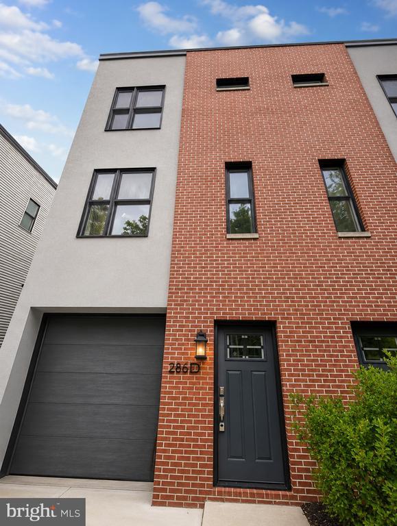 Building Photo - 286 Parker Ave