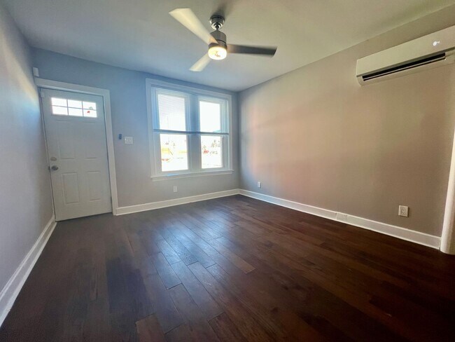 Building Photo - Recently Renovated 3-Bedroom Townhome in Allegheny West! Available NOW!