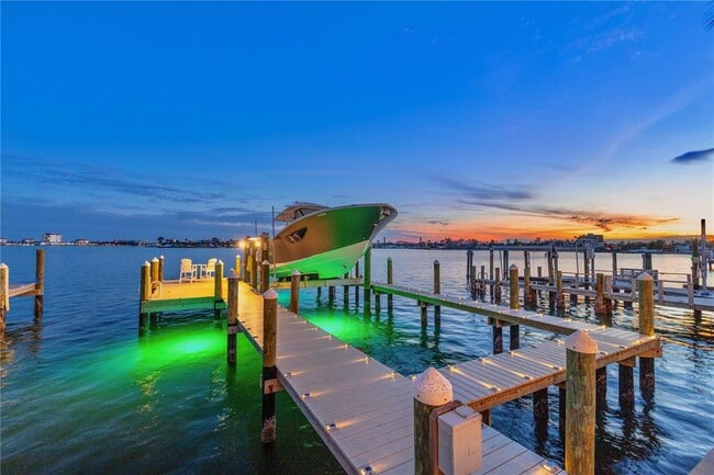 Building Photo - 644 Boca Ciega Isle Dr