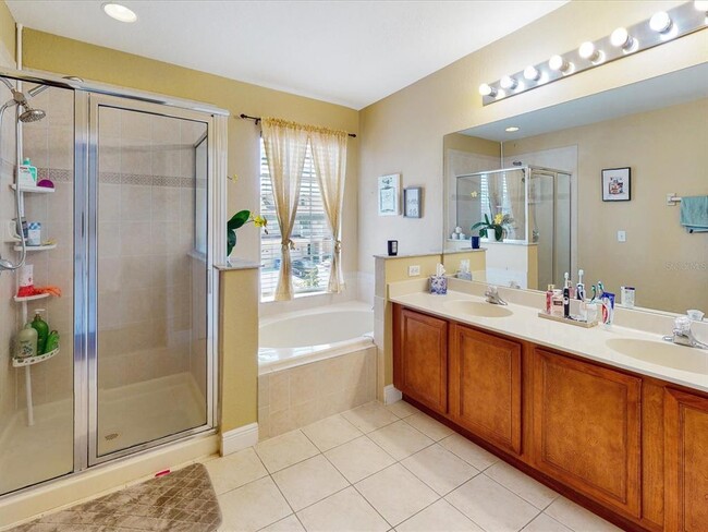 Building Photo - 2949 Langdon Ln S