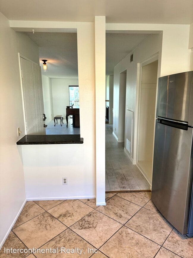 Building Photo - 2 br, 2 bath House - 771 Seneca St. D43