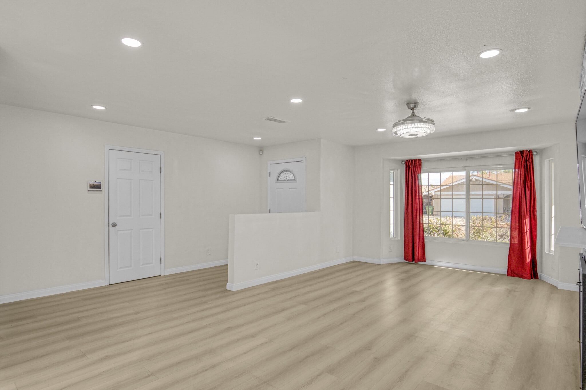 Building Photo - 7701 Baird Ave